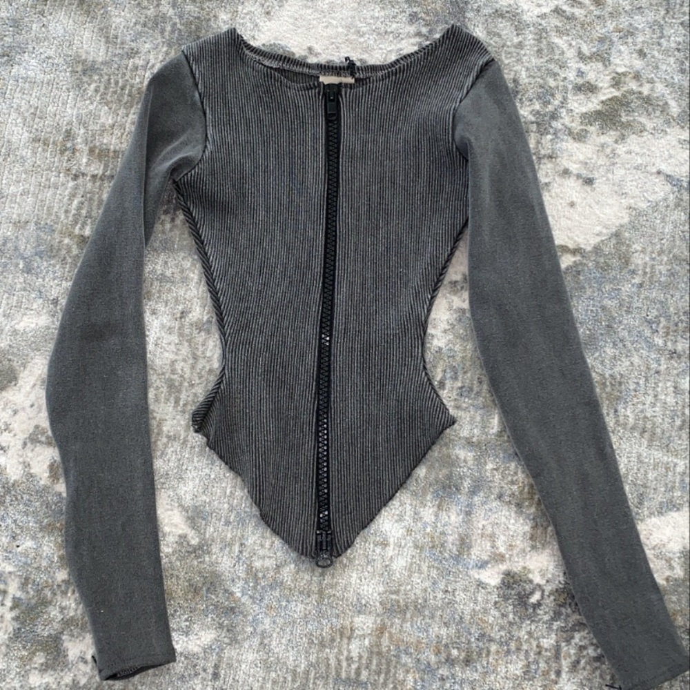 The K Label Zip Up